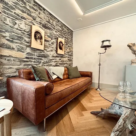 Art Residence, Von Roells Lejlighed